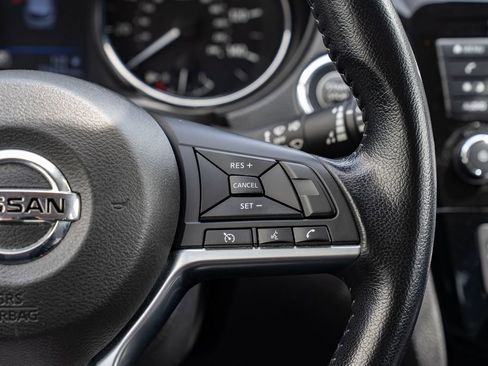 Used 2020 Nissan Rogue Sport SV image 14