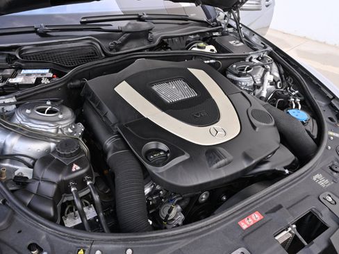 Used 2010 Mercedes-Benz CL 550 4MATIC image 51