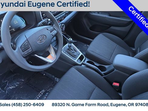 Used 2025 Hyundai Venue SE FWD image 12