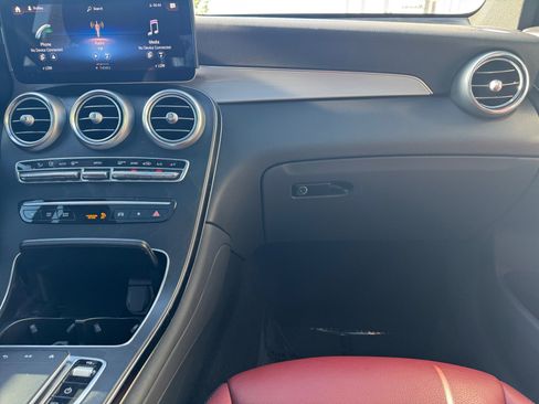Certified 2022 Mercedes-Benz GLC 300 4MATIC image 18