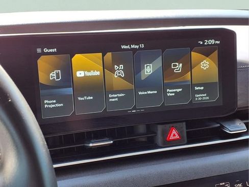 Used 2025 Kia Carnival SX FWD image 11