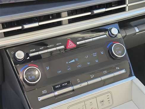 Used 2025 Hyundai Santa Fe SEL image 26