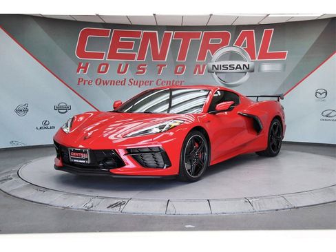 Used 2023 Chevrolet Corvette Stingray Preferred Cpe w/ Z51 Performance Package image 2