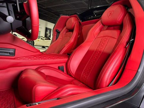 Used 2018 Lamborghini Aventador S image 26