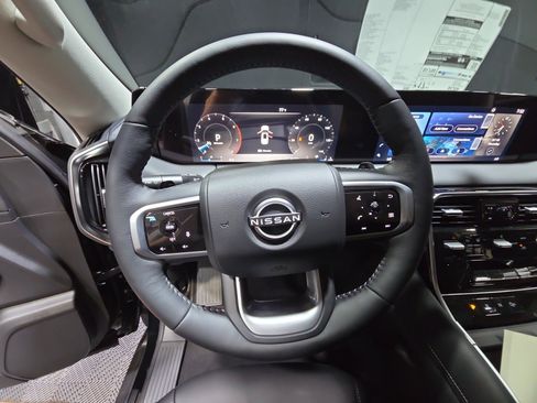 New 2025 Nissan Armada SV image 9