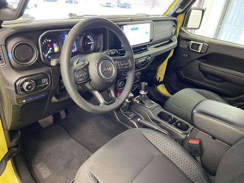 Used 2024 Jeep Wrangler Unlimited Rubicon 4xe image 19