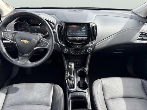 Used 2017 Chevrolet Cruze Premier image 14