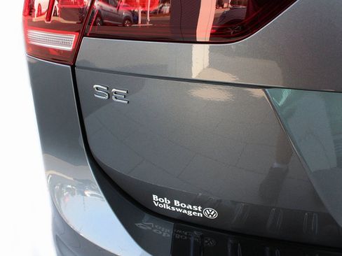 Used 2024 Volkswagen Tiguan SE R-Line image 51