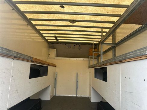 Used 2012 Ford E-350 and Econoline 350 Super Duty RWD image 13