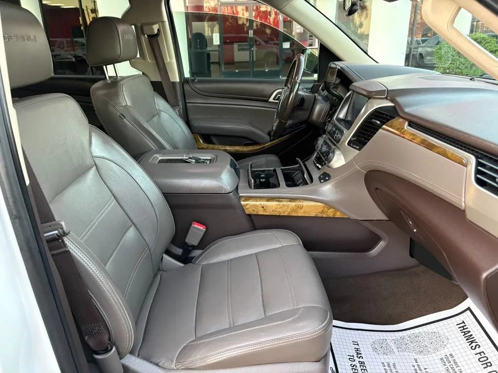 Used 2017 GMC Yukon XL Denali AWD/4WD image 16