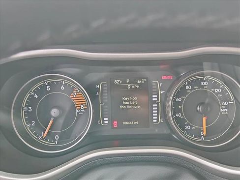 Used 2018 Jeep Cherokee Latitude Plus image 11