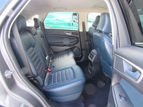 Used 2022 Ford Edge SEL w/ Sport Appearance Package image 24