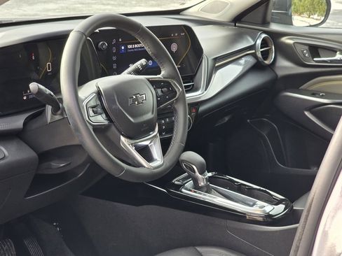 Used 2024 Chevrolet Trax ACTIV w/ Driver Confidence Package image 15