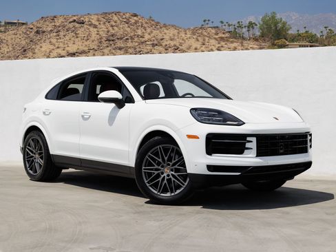 Certified 2025 Porsche Cayenne Coupe image 9
