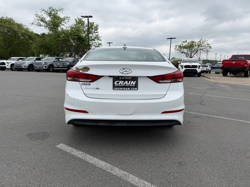 Used 2018 Hyundai Elantra SEL FWD image 6