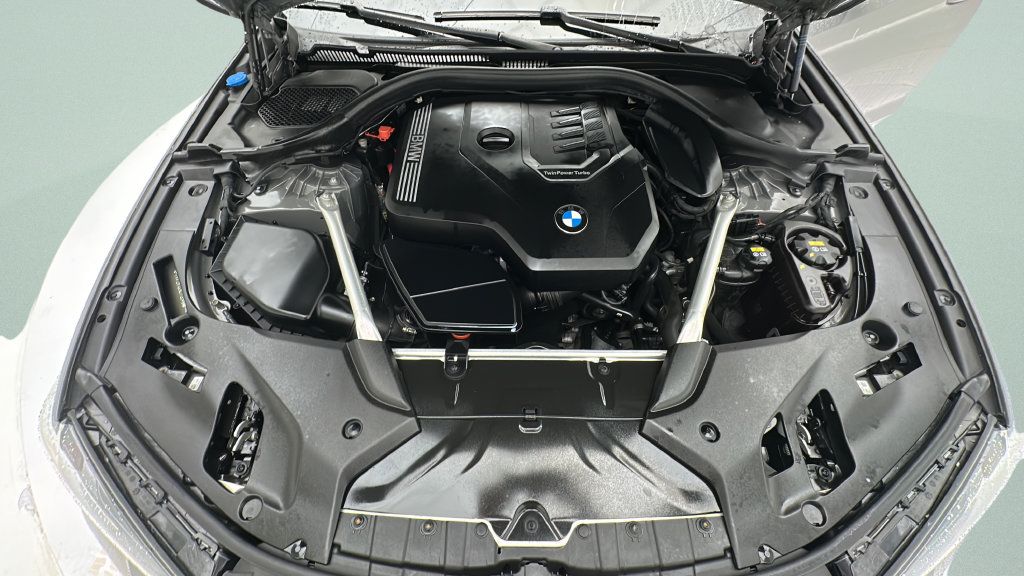 Used 2022 BMW 530i xDrive w/ M Sport Package AWD/4WD image 22