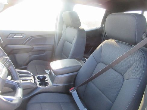 New 2026 GMC Canyon Elevation w/ Convenience Package image 14