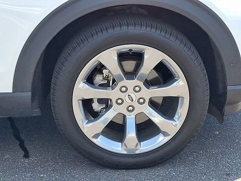 Used 2020 Ford Explorer Platinum w/ Premium Technology Package AWD/4WD image 29