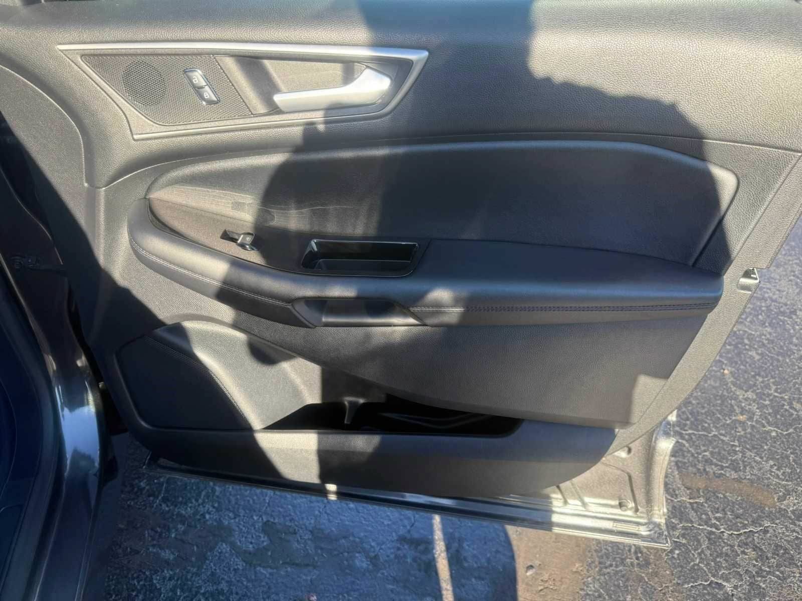Used 2015 Ford Edge SEL w/ Equipment Group 201A FWD image 28