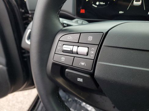 Used 2025 Kia K4 EX image 30