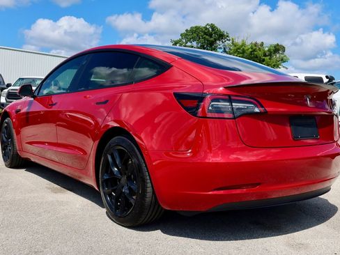 Used 2021 Tesla Model 3 Standard Range Plus RWD image 4