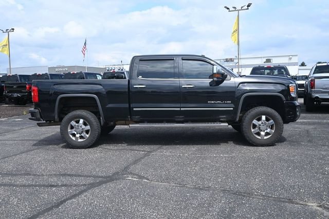 Used 2016 GMC Sierra 3500 Denali w/ Driver Alert Package AWD/4WD image 4