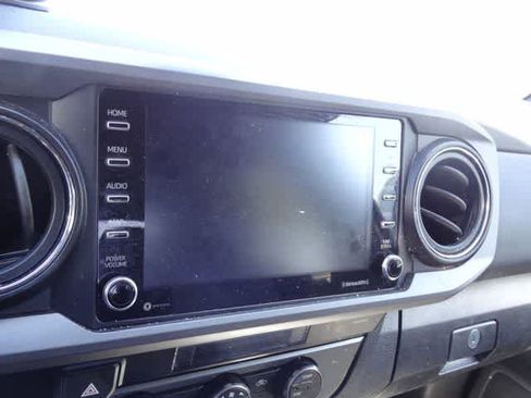 Used 2023 Toyota Tacoma TRD Off-Road image 10