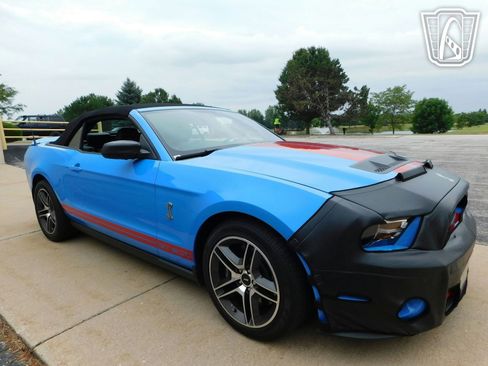 Used 2010 Ford Mustang Shelby GT500 image 13