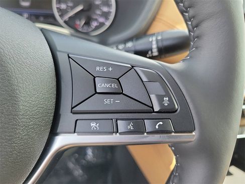 New 2025 Nissan Sentra SV w/ SV Premium Package image 6