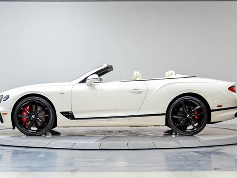 Used 2020 Bentley Continental GT AWD/4WD image 40