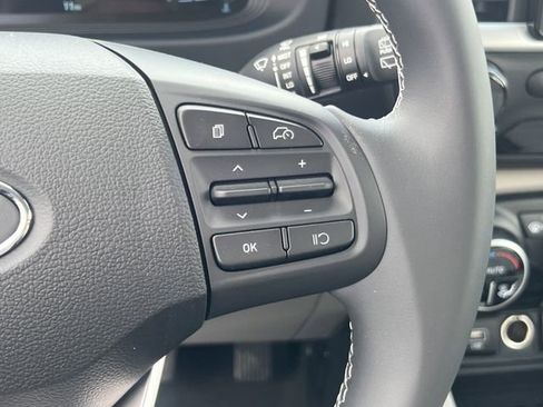 New 2026 Hyundai Venue SEL FWD image 18