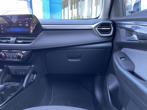 Used 2026 Chevrolet TrailBlazer LT FWD image 15