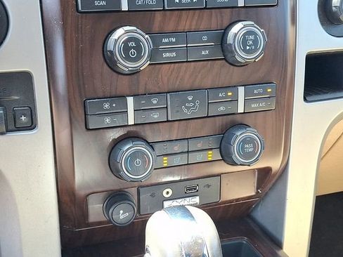 Used 2012 Ford F150 Lariat w/ Lariat Chrome Pkg image 11