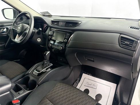 Used 2020 Nissan Rogue S image 28