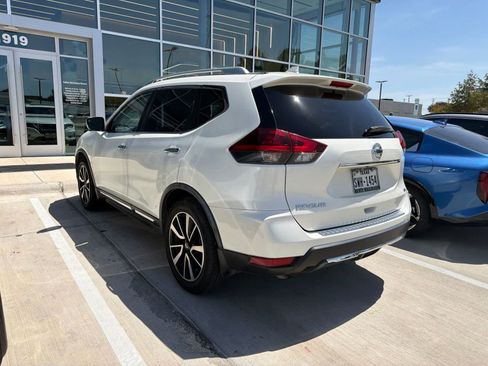 Used 2018 Nissan Rogue SL w/ Premium Package FWD image 4