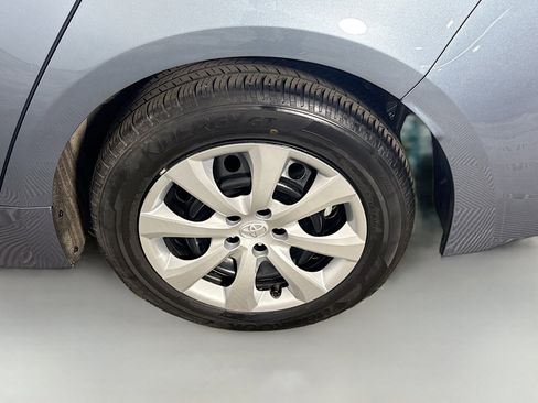 Used 2023 Toyota Corolla LE image 36