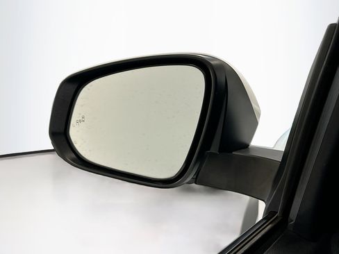 Used 2025 Toyota Tacoma TRD Off-Road image 16