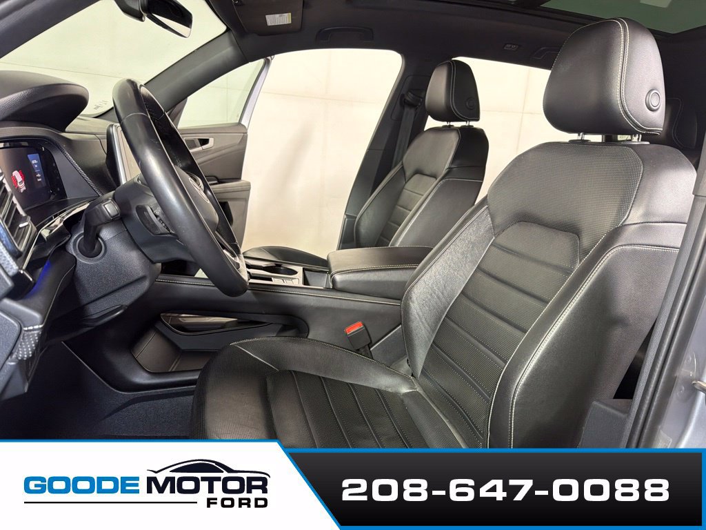 Used 2024 Volkswagen Atlas Cross Sport SEL R-Line AWD/4WD image 10
