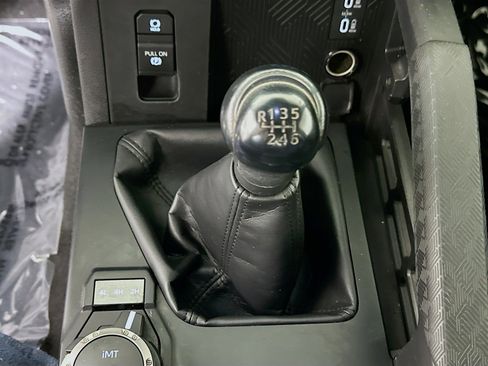 Used 2024 Toyota Tacoma SR image 21