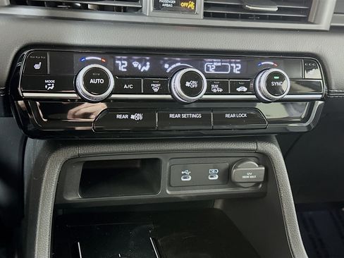 New 2026 Honda Pilot image 16