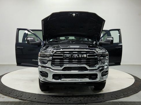 Used 2025 RAM 2500 Big Horn AWD/4WD image 11