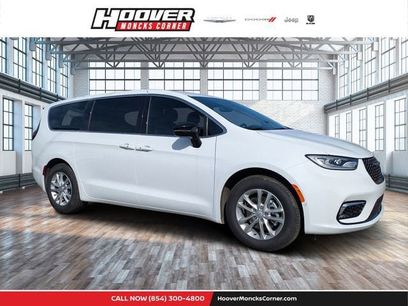 New 2026 Chrysler Pacifica Select