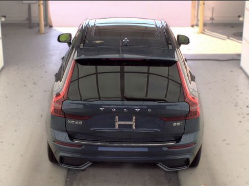 Used 2026 Volvo XC60 B5 Ultra AWD/4WD image 16