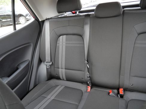 Used 2025 Hyundai Venue SEL FWD image 12