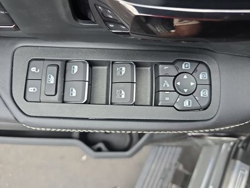 New 2026 RAM 3500 Limited AWD/4WD image 28