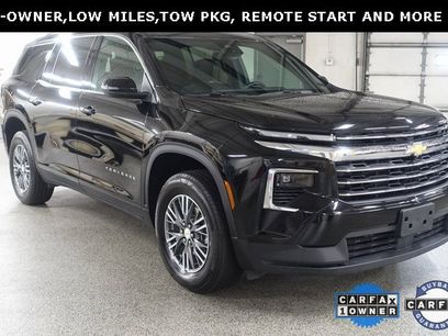 Used 2025 Chevrolet Traverse LT