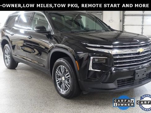 Used 2025 Chevrolet Traverse LT image 1