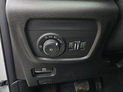 New 2026 Jeep Grand Cherokee Limited image 11