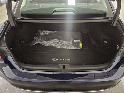 Used 2022 Lexus ES 300h w/ Premium Package image 15