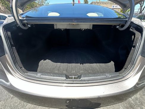 Used 2013 Hyundai Elantra GLS FWD image 10